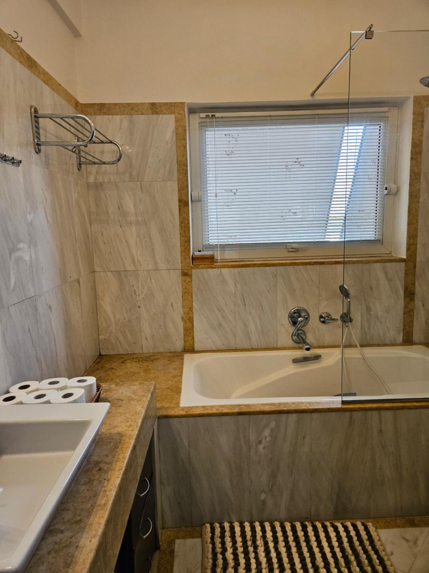 3 Bedder Condo In Ilisia, Megaro Mousikis Афіни Екстер'єр фото